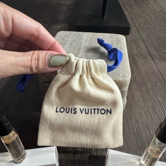 Louis Vuitton Attrape- Reeves Eau de Parfum vials. - Picture 8 of 8